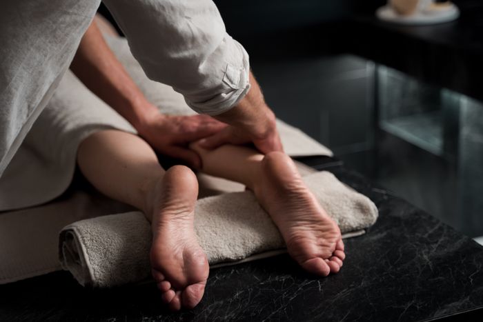 10-Minute Massage — Yo2 Nail Bar